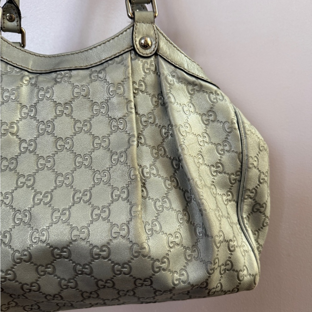 Gucci Silver Monogram Shoulder Bag - Picture 4 of 7